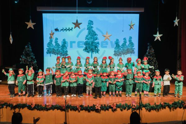 幼儿园圣诞表演秀,天津惠灵顿幼儿园