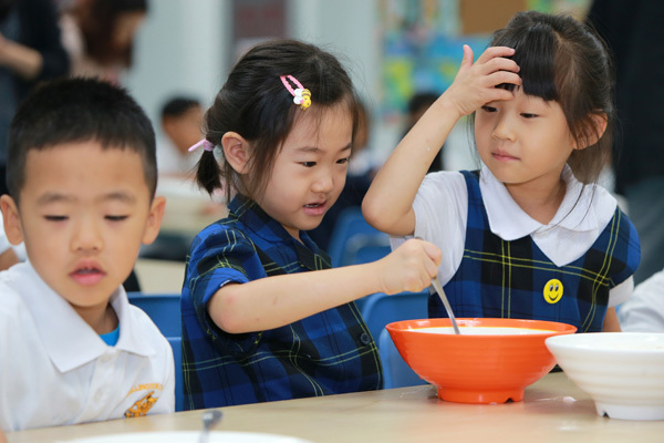 Yogurt Cake Making,Wellington College Bilingual Tianjin – Nursery