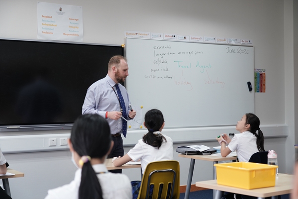 文学周,杭州惠灵顿外籍人员子女学校
