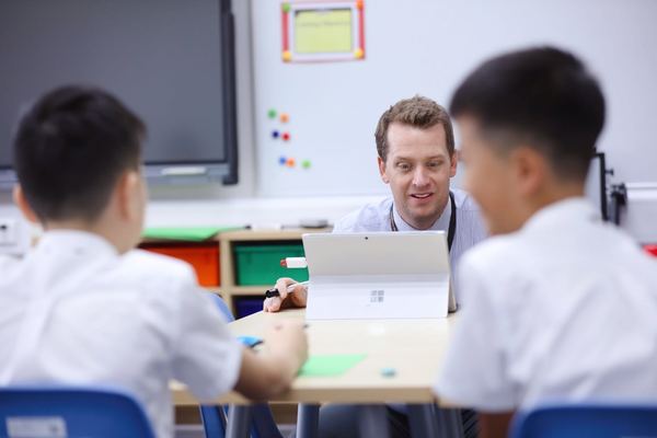 开学第一天,杭州惠灵顿外籍人员子女学校