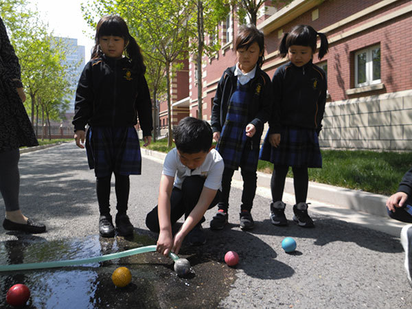 The Pushes and Pulls in Milepost 1,Wellington College International Tianjin