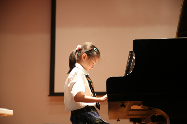 Nest Award Assembly,Wellington College International Tianjin