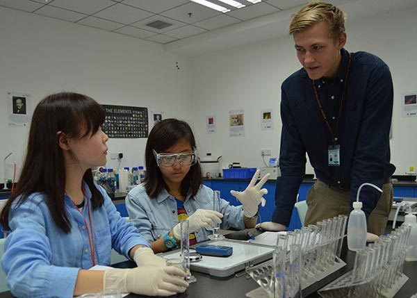 Science Talk & ISCOT Science Competition,Wellington College International Tianjin
