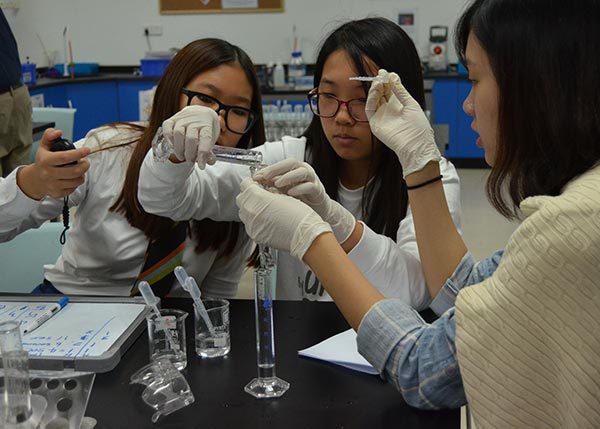 Science Talk & ISCOT Science Competition,Wellington College International Tianjin