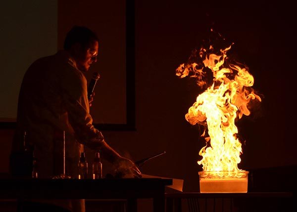 Science Talk & ISCOT Science Competition,Wellington College International Tianjin