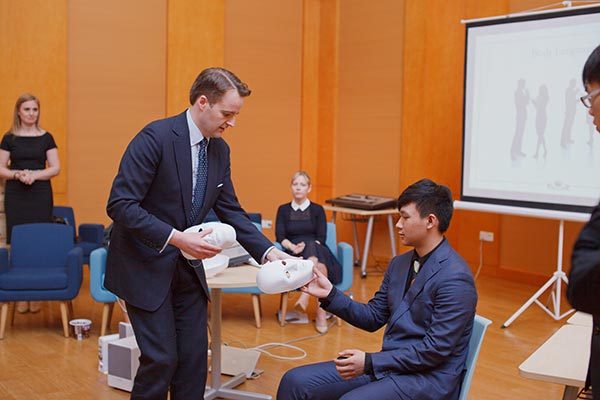 Debrett's taster session at Wellington Tianjin,Wellington College International Tianjin
