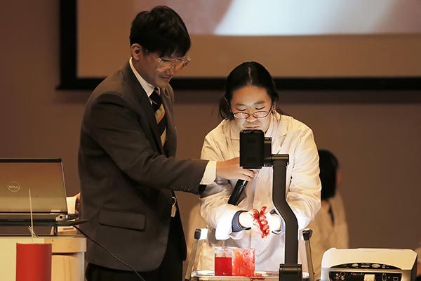 Science Assembly,Wellington College International Tianjin
