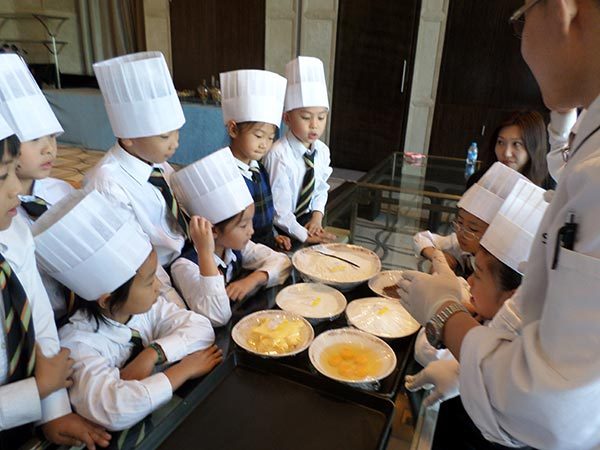 Milepost 2 Chocolate Day,Wellington College International Tianjin
