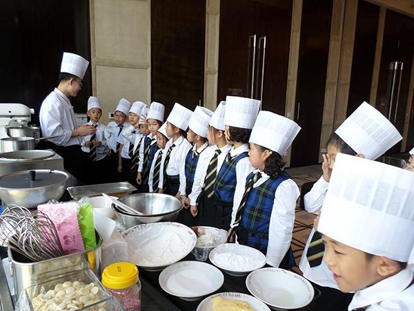 Milepost 2 Chocolate Day,Wellington College International Tianjin