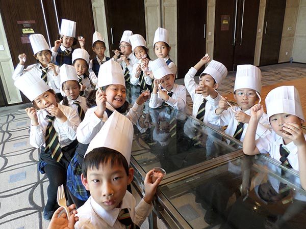 Milepost 2 Chocolate Day,Wellington College International Tianjin