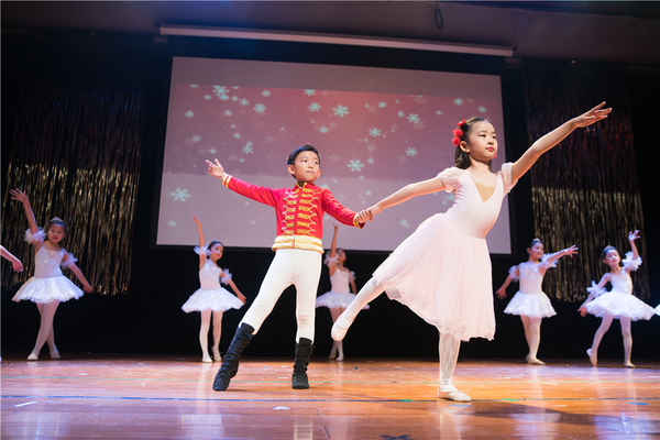 Senior Chinese new year Show,Wellington College International Tianjin
